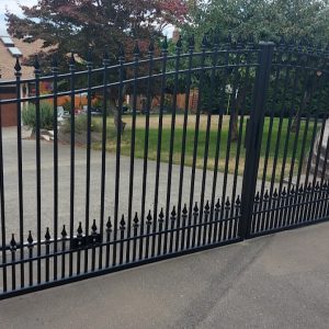 Spear design dual swing gate